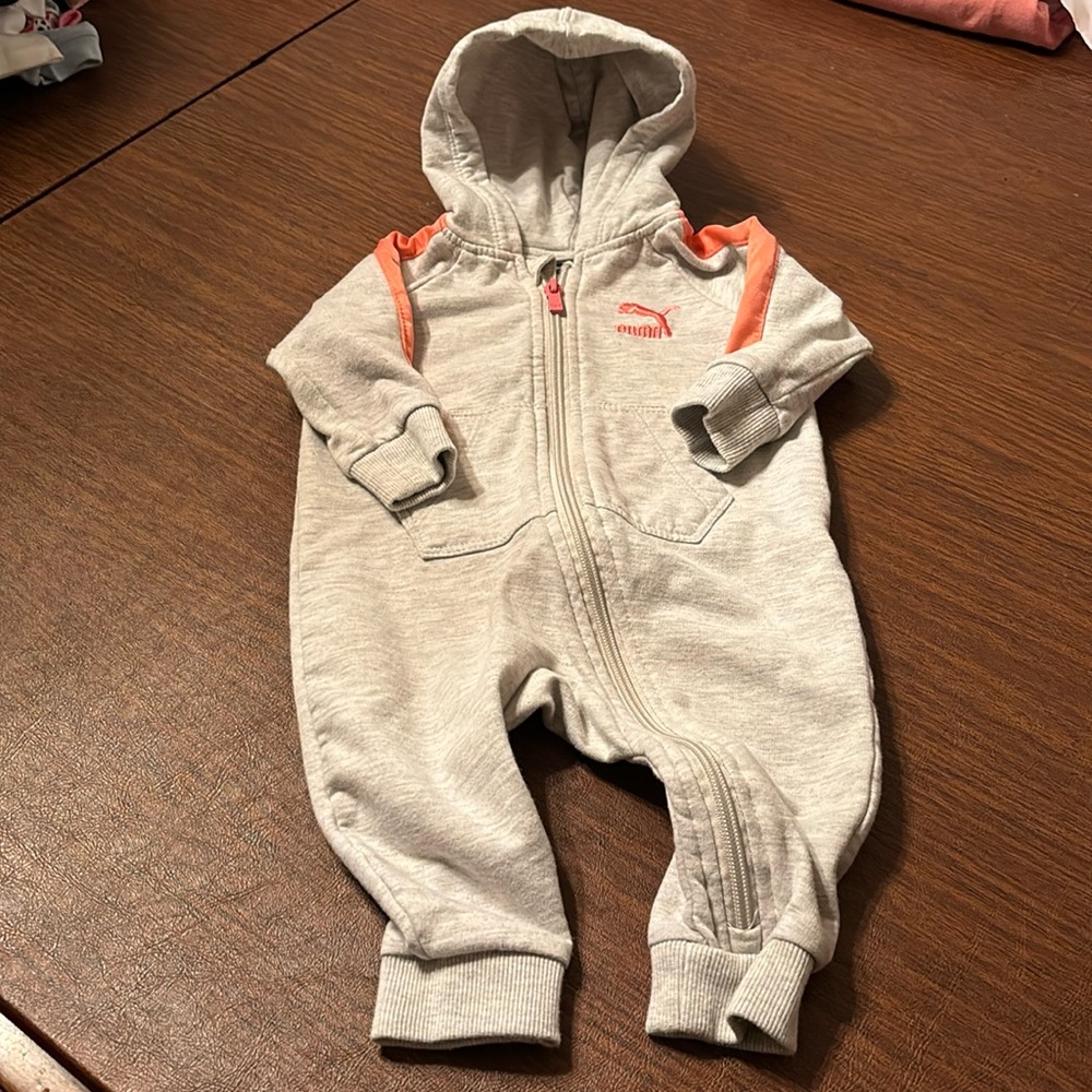 Puma Jumpsuit long sleeve sweatshirt material 3-6 month size